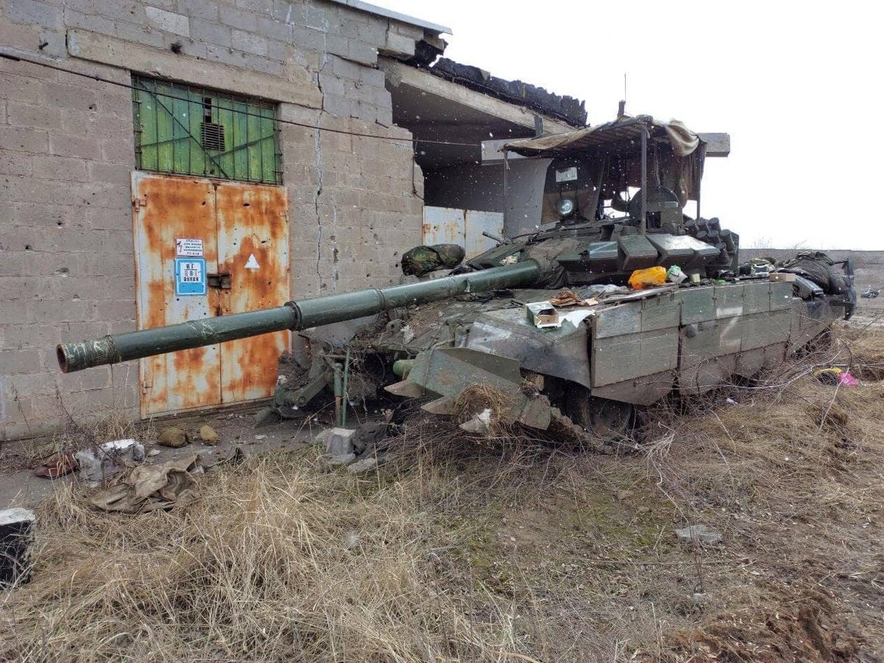 A destroyed Russian tank in Ukraine