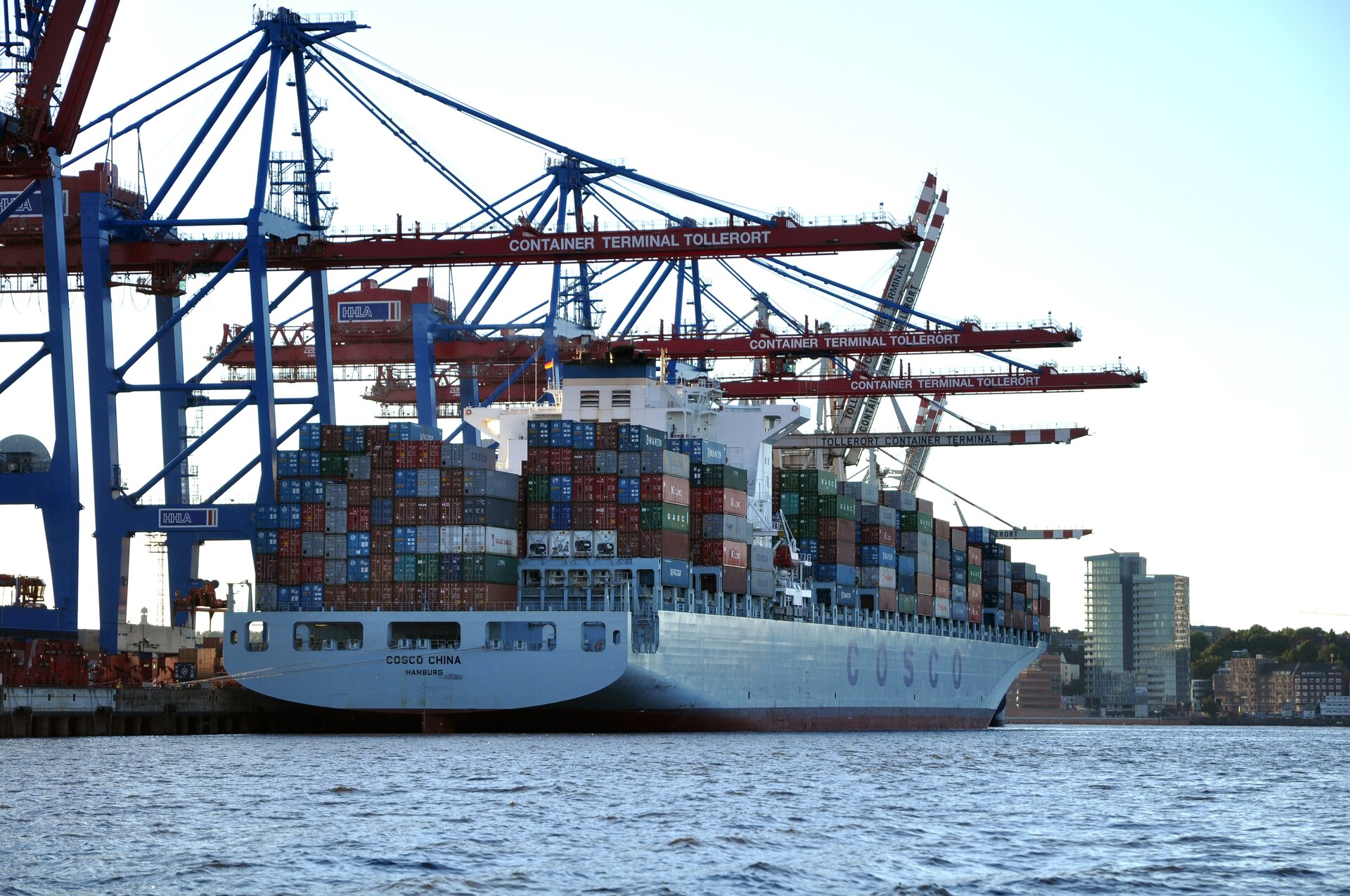 Container ship COSCO China, Container Terminal Tollerort, Hamburg