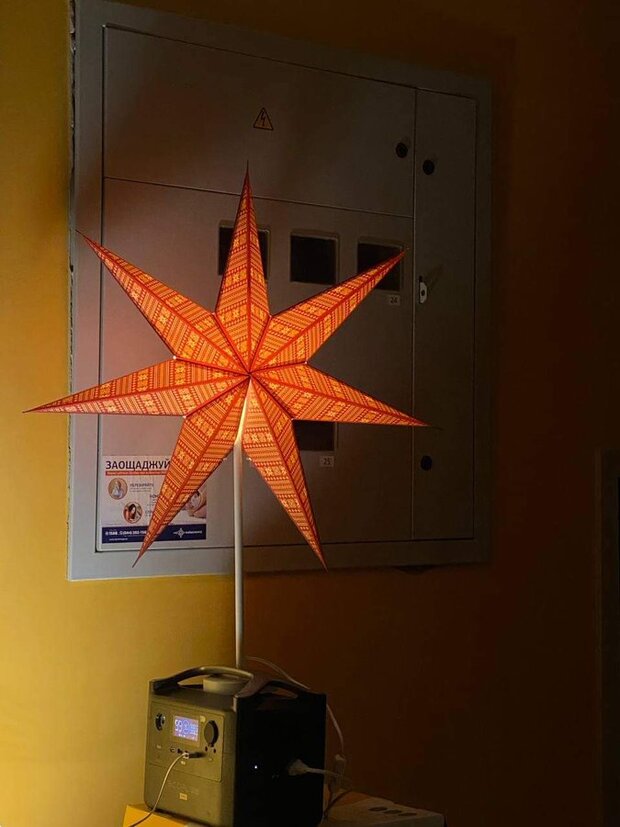 A Christmas star powered by a power station