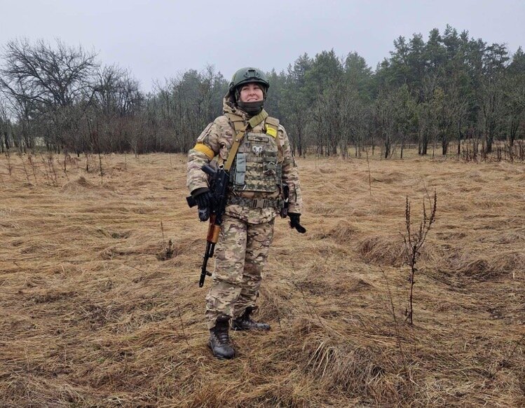 Soldier Sarnatska in the field